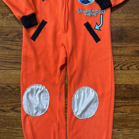 Cat and Jack Astronaut Union Suit Size 4-5 - Picture 8 of 16